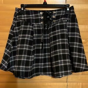 Holister // plaid + pleated skirt